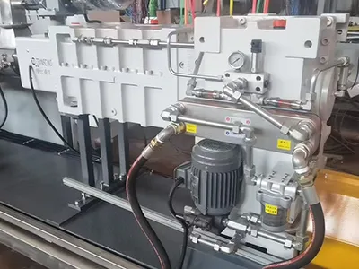 Reductores serie CORP Para extrusoras de doble husillo contrarrotante de configuración paralela